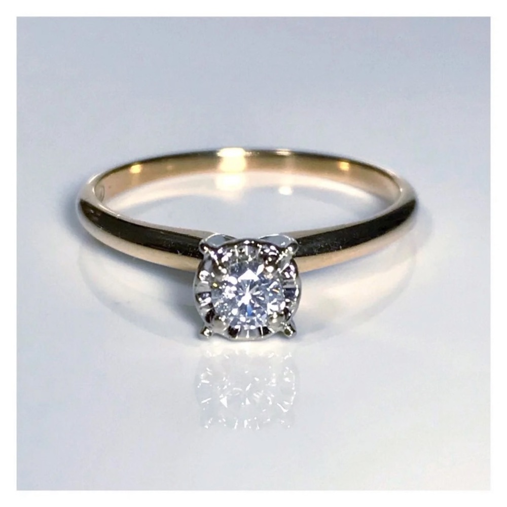 Beautiful 14k Solitaire Diamond Ring